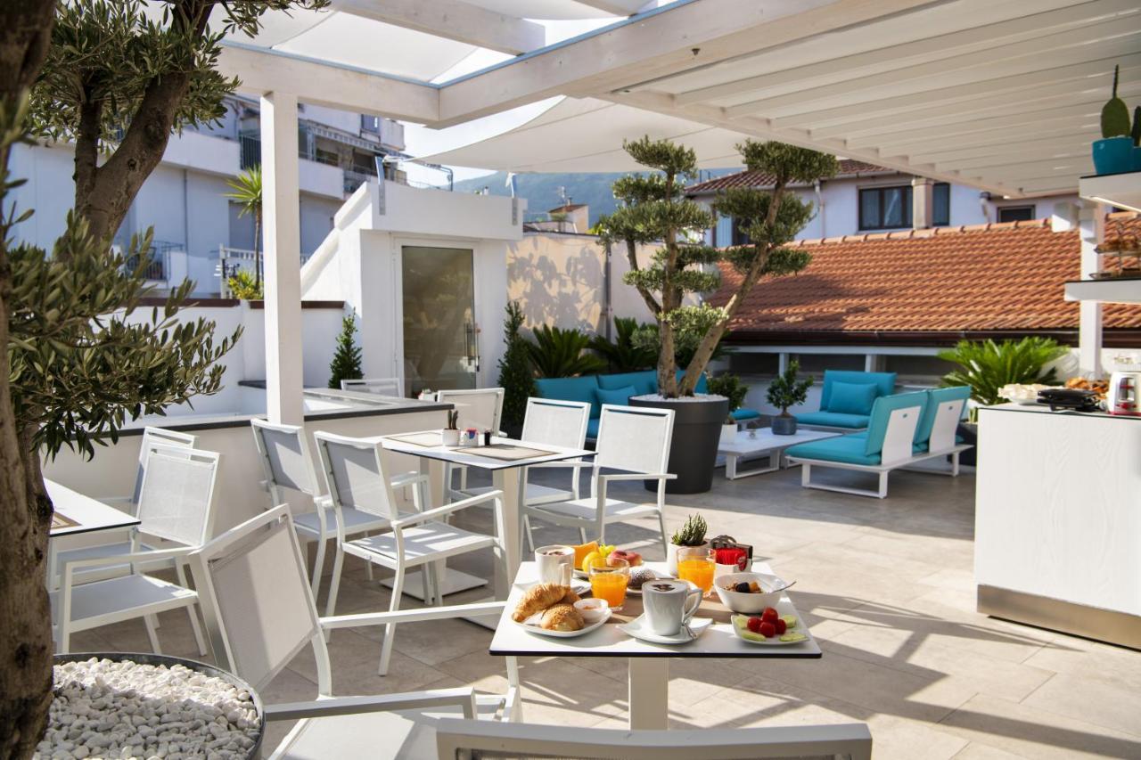 Magi House Relais Aparthotel Соренто Екстериор снимка