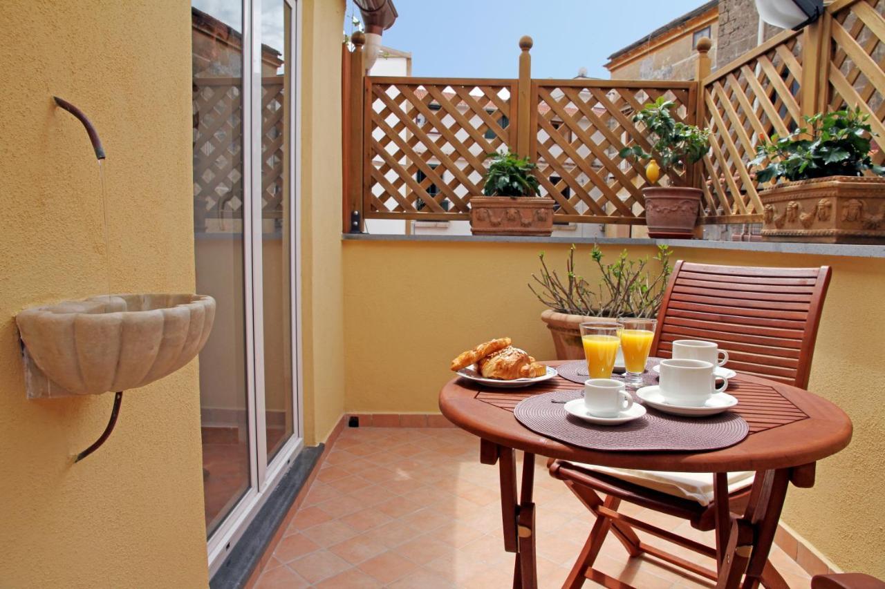 Magi House Relais Aparthotel Соренто Стая снимка