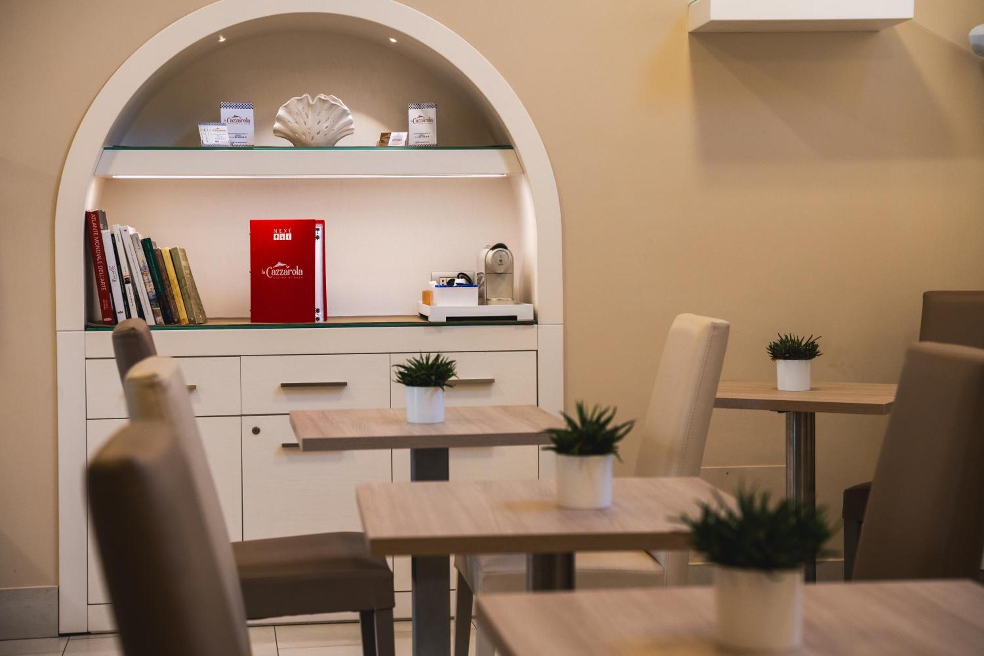 Magi House Relais Aparthotel Соренто Екстериор снимка