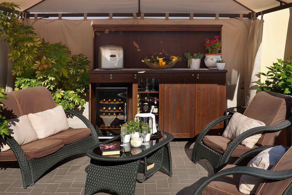Magi House Relais Aparthotel Соренто Екстериор снимка