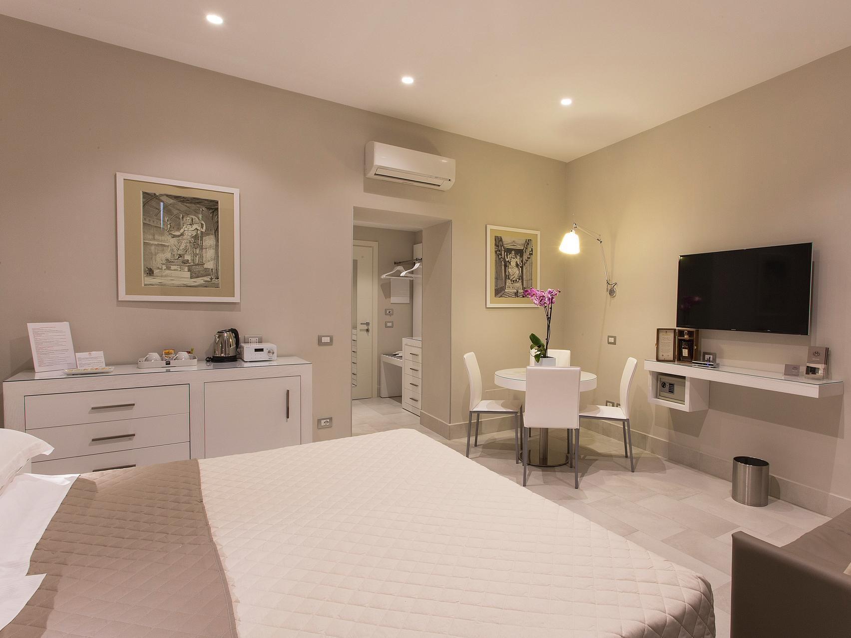 Magi House Relais Aparthotel Соренто Екстериор снимка