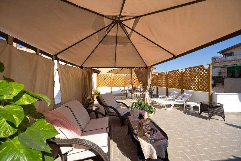Magi House Relais Aparthotel Соренто Екстериор снимка