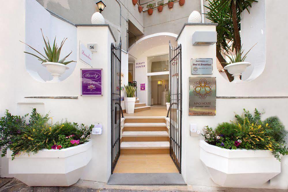 Magi House Relais Aparthotel Соренто Екстериор снимка