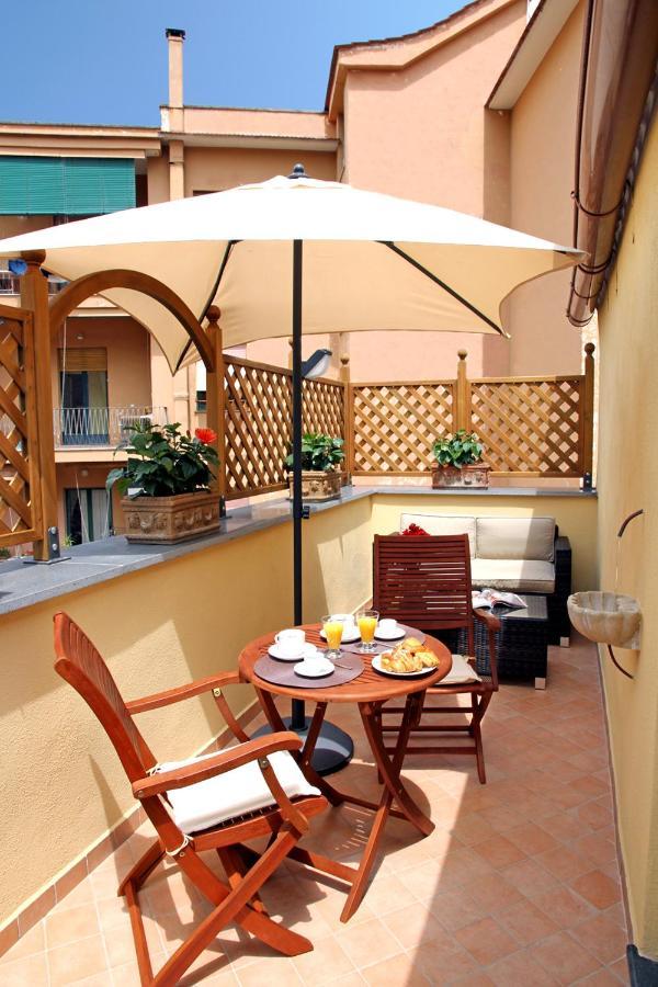 Magi House Relais Aparthotel Соренто Екстериор снимка